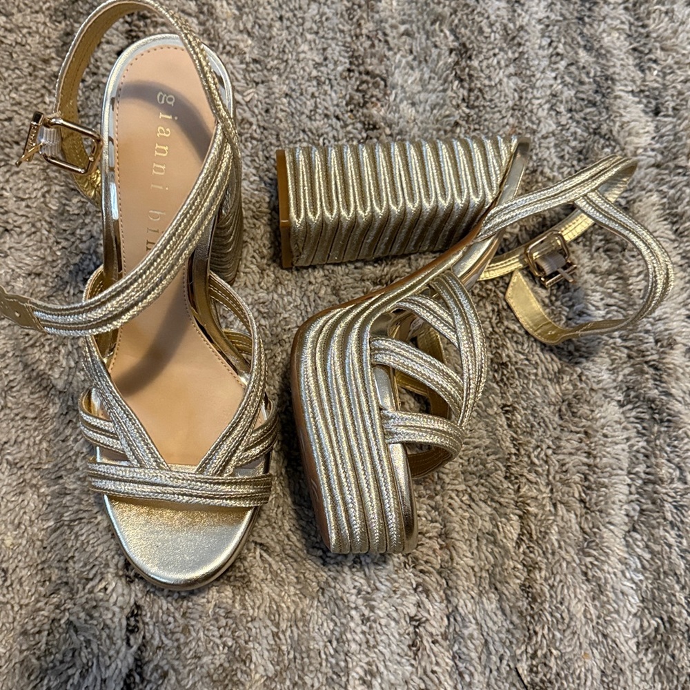 Giani Bernini Gold and Silver Strappy Platform Heels - Picture 3 of 8